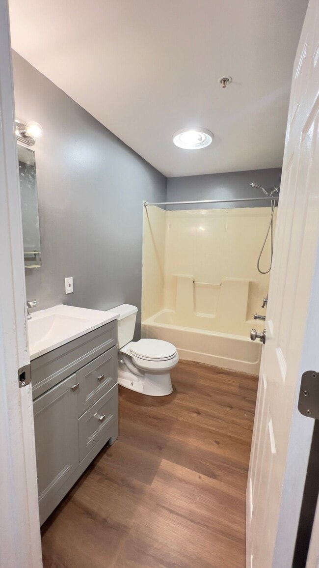 206 W Pleasant St Unit 2
