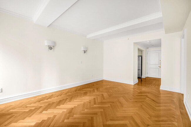 Photo - 502 Park Ave