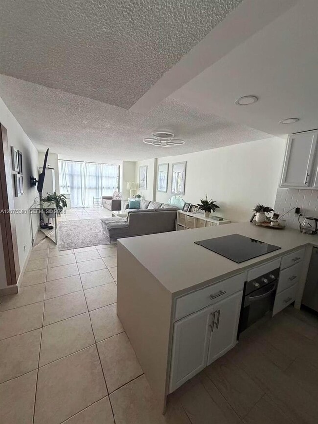 Building Photo - 200 Leslie Dr Unit 427