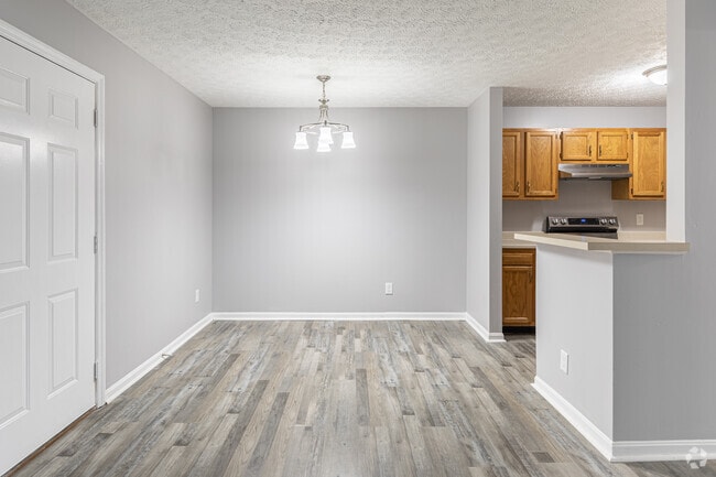 2BR, 1.5BA - 940SF