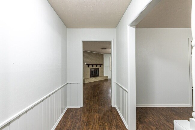 Photo - Charming 3 bedroom 2 bathroom