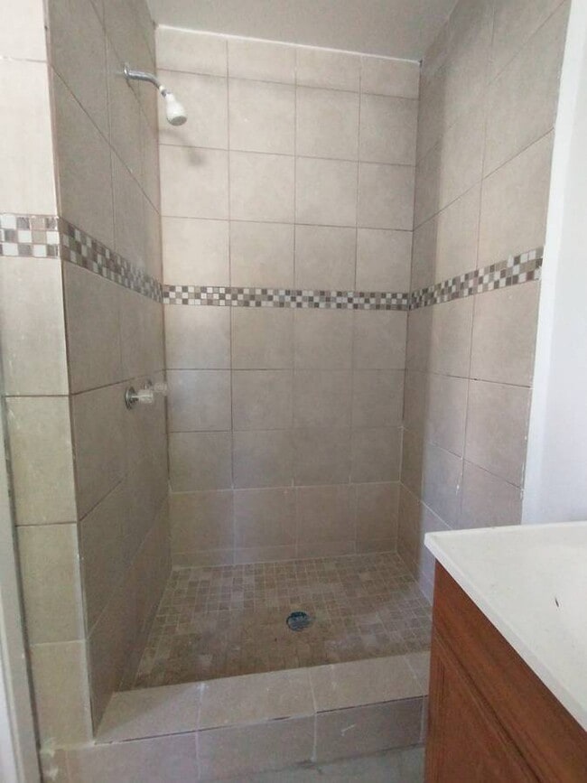 Photo - 106 S Sunol Dr