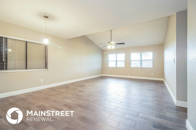 Photo - 302 Blue Jacket Ln