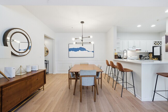 Photo - 955 Juniper St NE Unit 3219