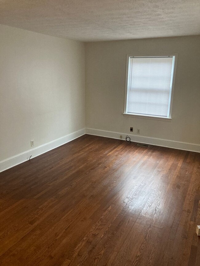 Photo - 2/2 House with Bonus in Summerville Park $1,195