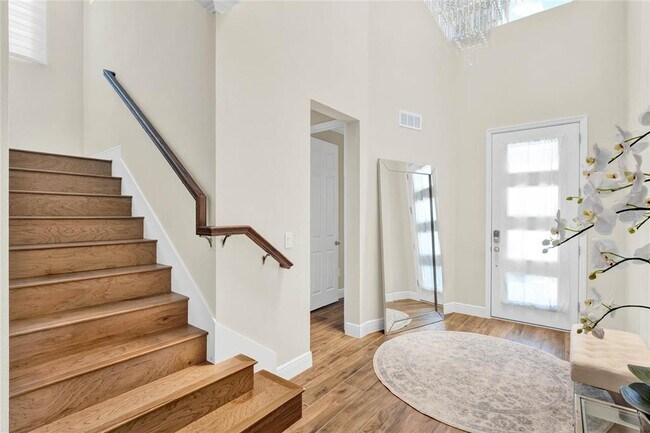 Photo - 16887 Wingspread Loop