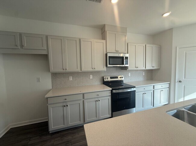 Photo - 6204 Kenbrook Dr