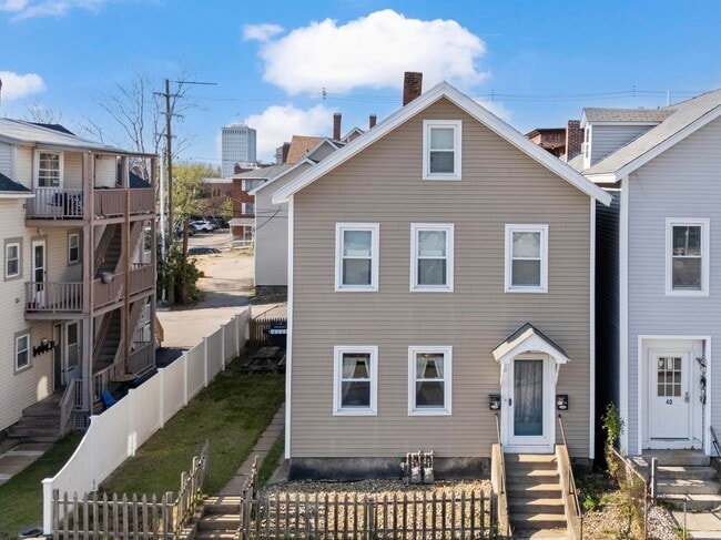 Building Photo - 38 Orange St Unit 2A Rental