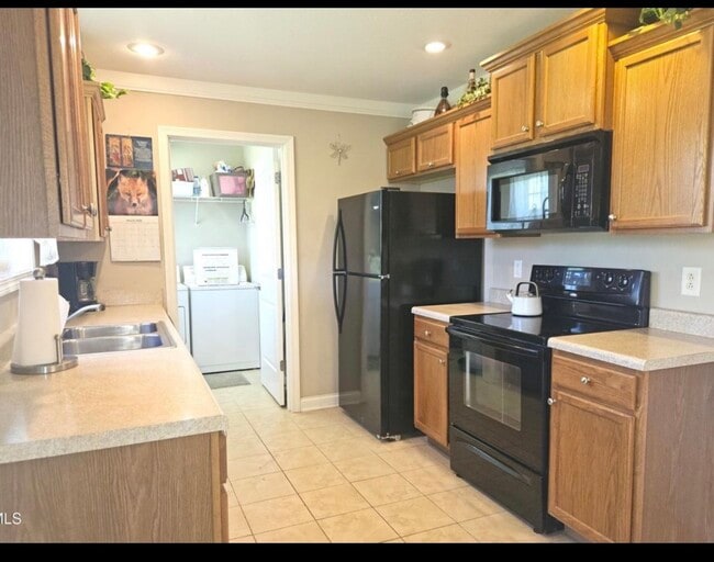 Photo - 1594 Old Stagecoach Rd