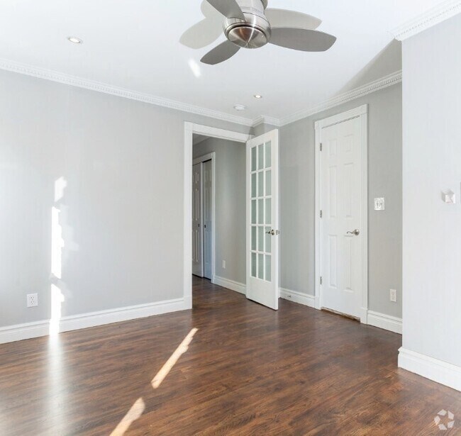 Building Photo - 234 Mott St Rental