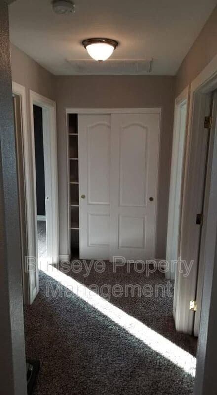 Photo - 665 E Maddison St