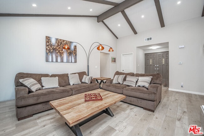 Building Photo - 29846 Grandifloras Rd Rental