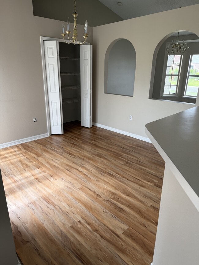 Photo - 255 Lobelia Dr