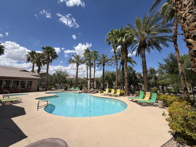 1 Bedroom, 1 Bathroom First floor condo.