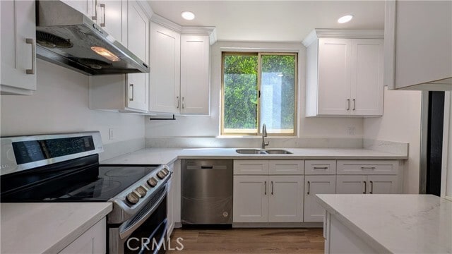 1300 Midvale Ave Unit 211
