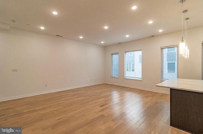 Photo - 2137 E Firth St Unit 2