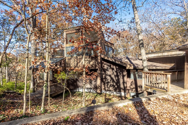 Photo - 1424 Bradford Dr