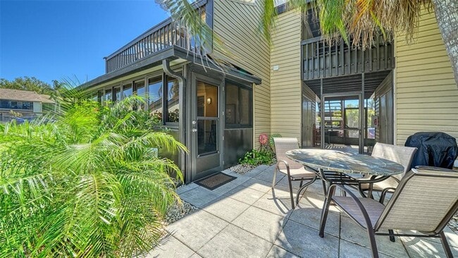 Building Photo - 712 White Pine Tree Rd Unit 77