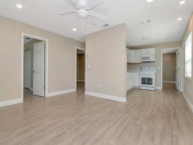 Photo - 1207 62nd Ave E