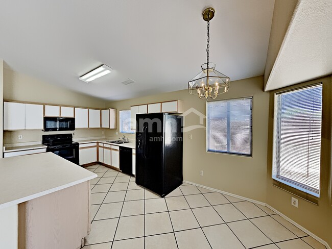 Photo - 8418 W Pinchot Ave