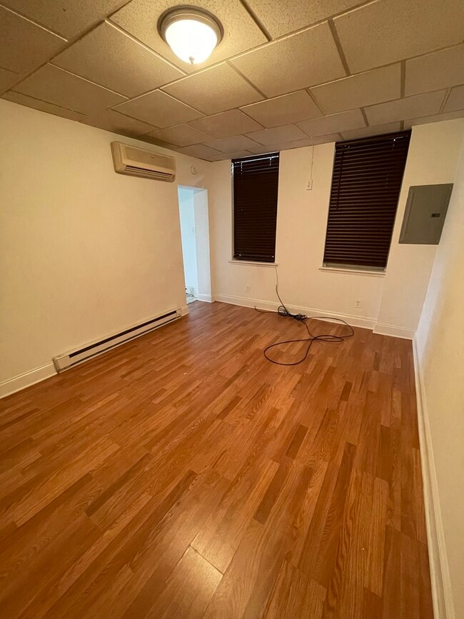 Building Photo - 4670 James St Unit Apt C  Rear