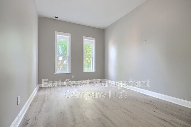 Photo - 332 S Franklintown Rd Unidad 2