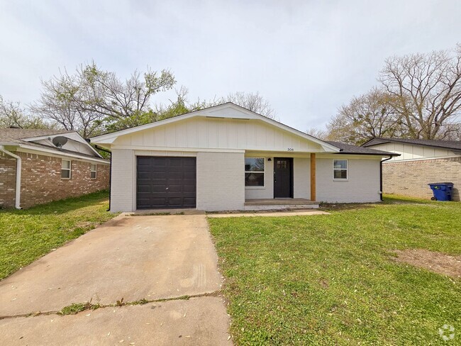 Building Photo - Beautifully remodeled 3 bed 1.5 bath home ...