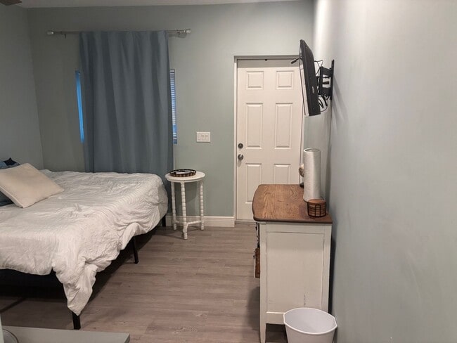 Photo - 1074 NE Orange Ave Rental