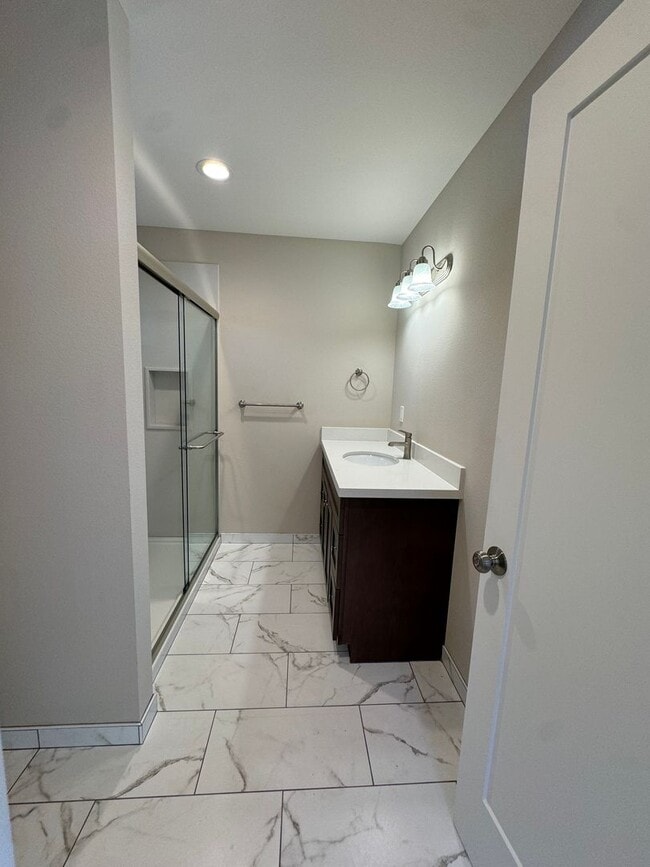 Photo - Shangrila Unit Shangrila  Studio