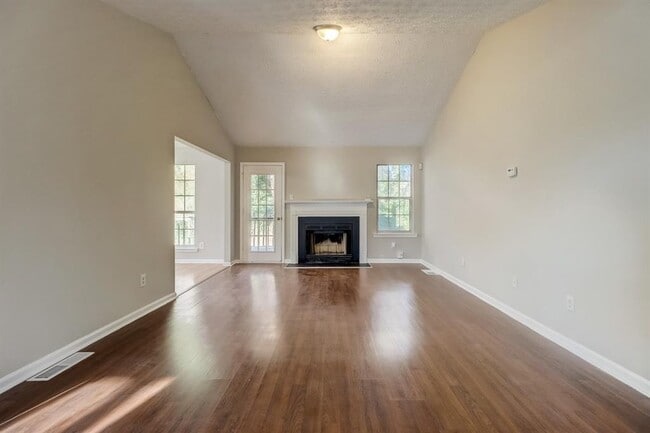 Photo - 715 Durham Ridge Dr NW