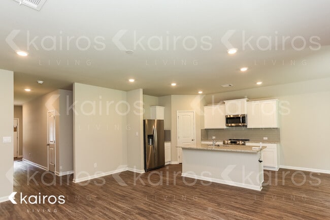 Photo - 30962 Clearview Ct