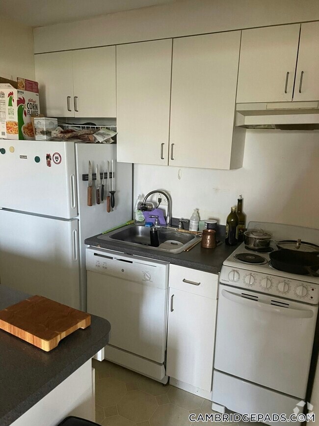 Building Photo - 77 Trowbridge St Unit 61 Rental