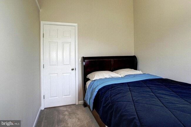 Photo - 16934 Monmouth Ct