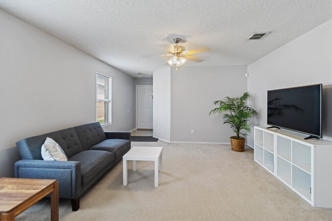 Photo - 6717 Waterhill Ln