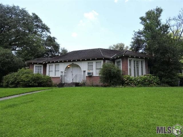 Building Photo - University Gardens 1BR/1BA unit in Triplex Rental
