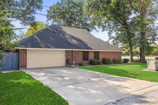 Photo - 3103 Spring Stuebner Rd
