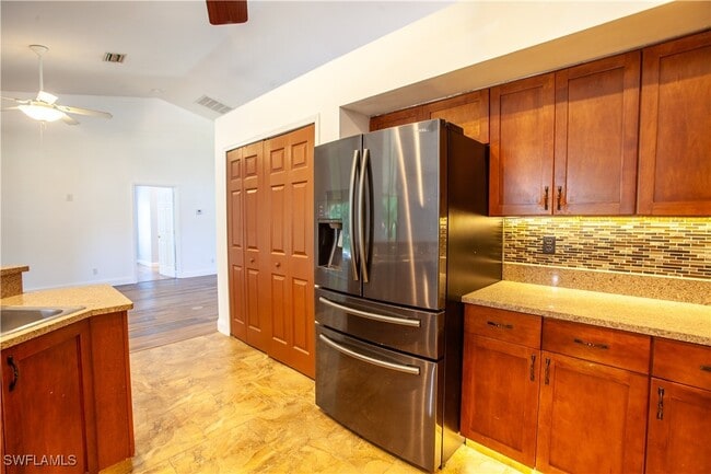 Photo - 9511 Cypress Dr N