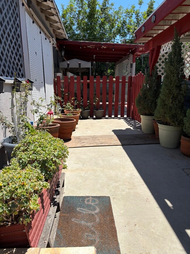 Photo - 6327 Calvin Ave Unit STUDIO