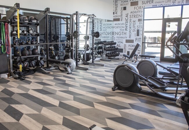Gimnasio - The Village at North Station