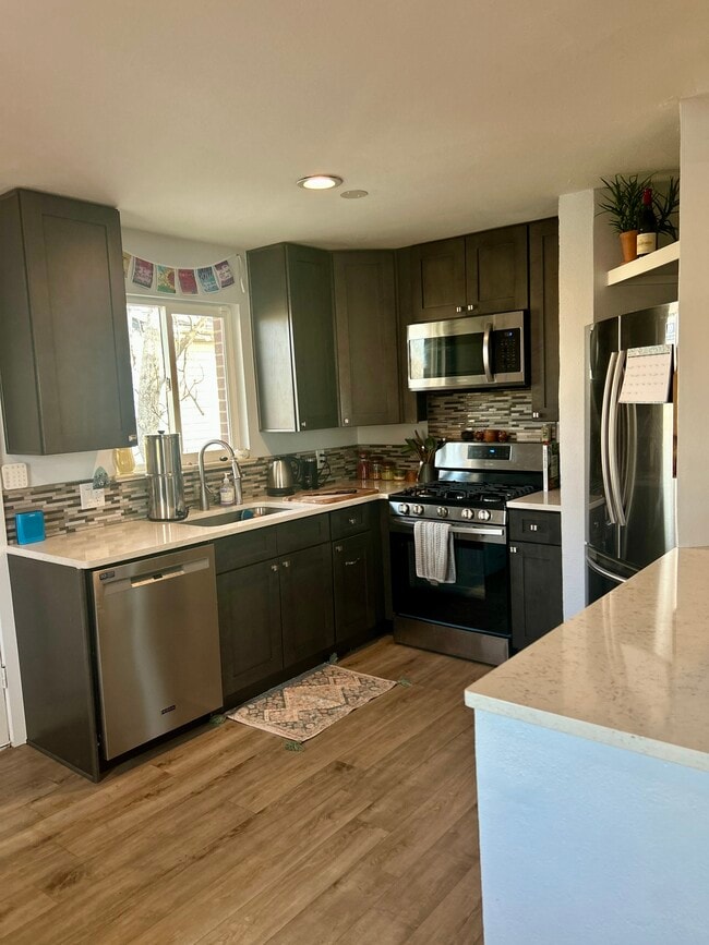 Photo - 1476 W Dakota Ave