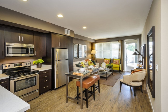 Photo - 888 San Mateo Apartments