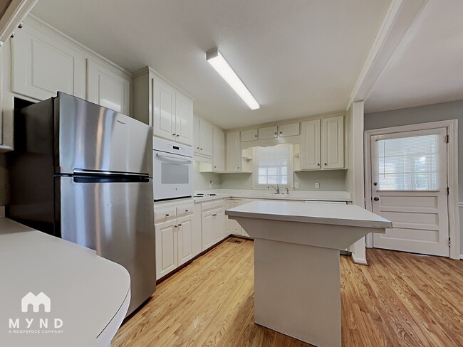 Photo - 207 Britt St