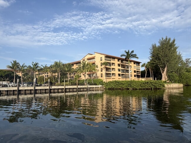 Building Photo - 1036 US-1