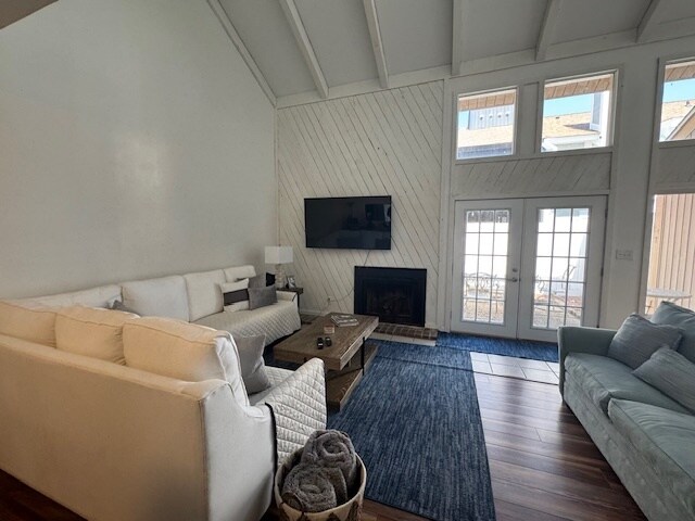 Photo - 310 74th Ave N