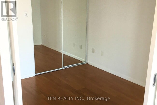 Photo - 37 Grosvenor St Unit 3504
