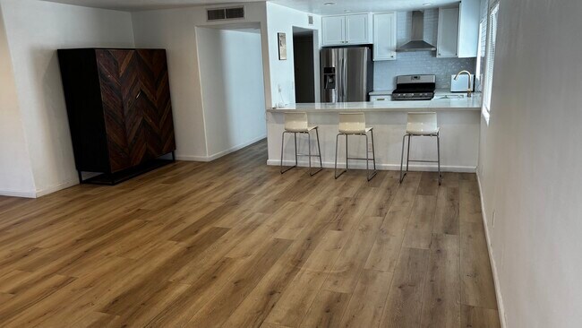 1216 S Saltair Ave Unit Saltair 101