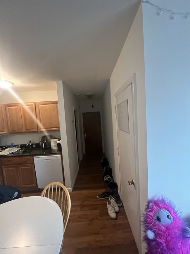 Photo - 145 Endicott St Unit 9