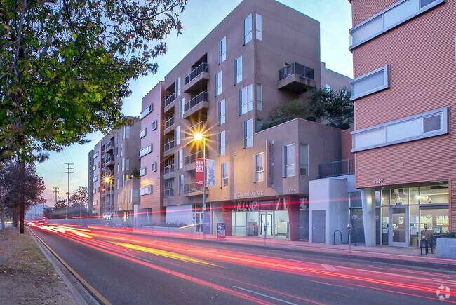 Building Photo - Muse Rental