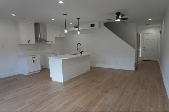 Photo - 11840 Barryknoll Ln