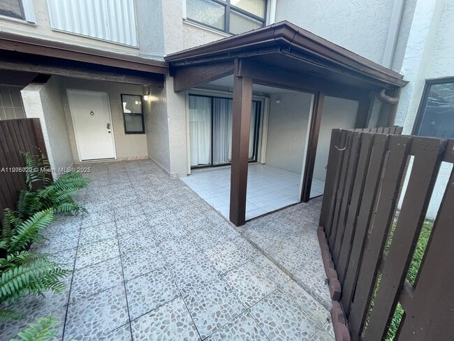 Building Photo - 10302 NW 9th St Cir Unit 103